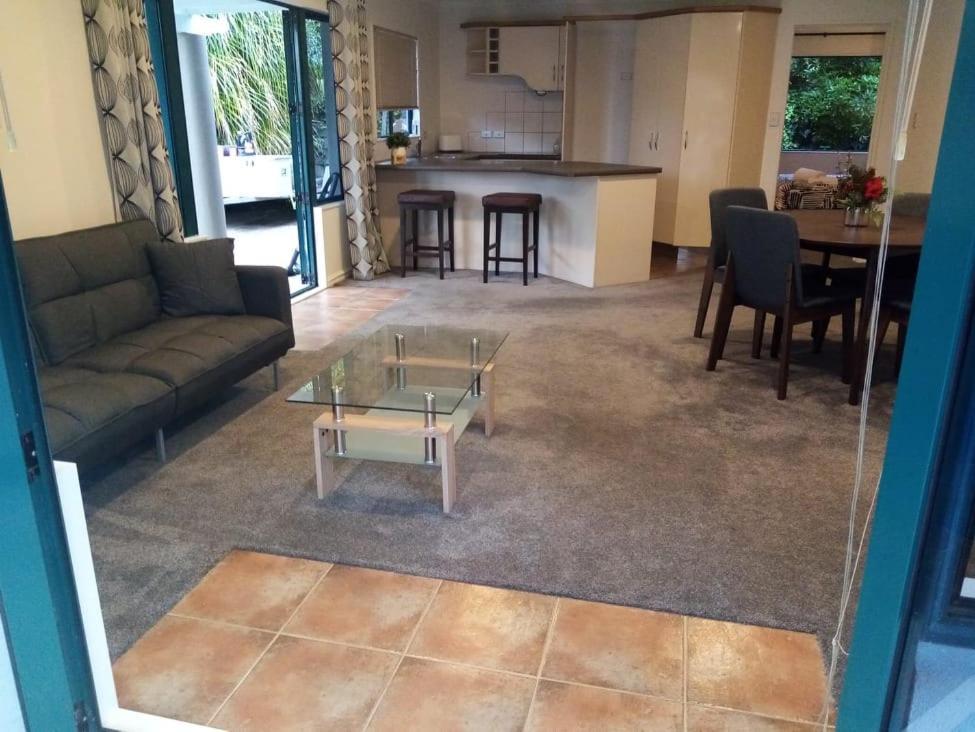 Gulf Harbour Guest House Apartment Auckland Exterior foto